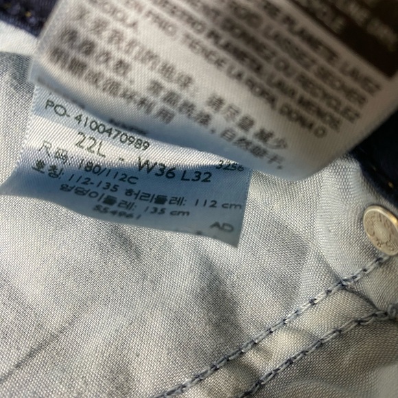 Signature Levi Strauss Mid Rise Skinny Plus Jeans - Picture 8 of 9